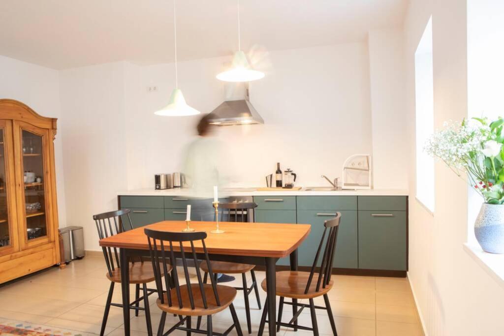 Charmante, Ruhige Mit Balkon Apartment *