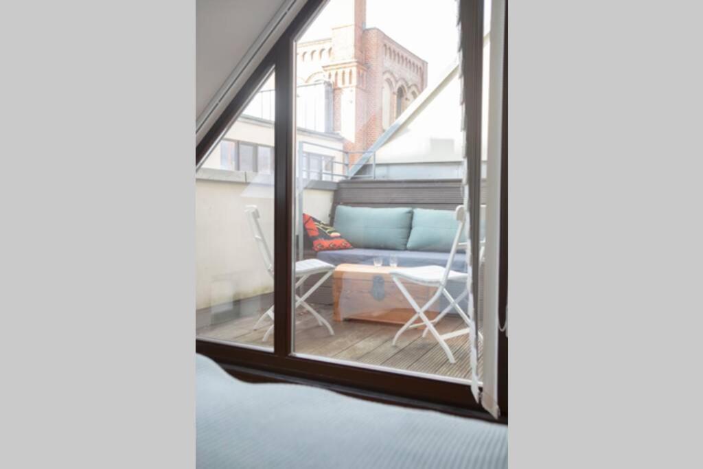 Apartment Charmante, Ruhige Mit Balkon